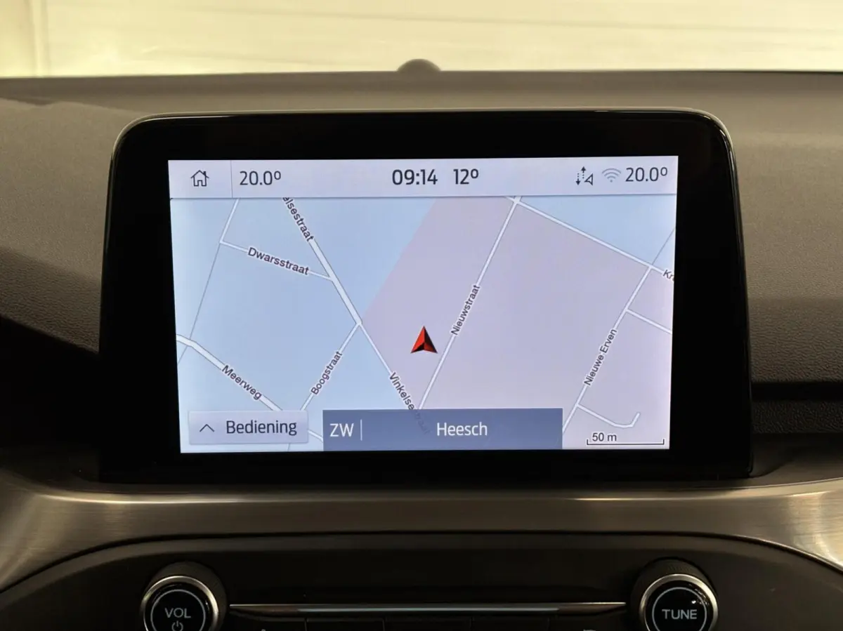 1.0 EcoB. Hybrid Titanium X Business / Virtual Dashboard / Trekhaak / Carplay / NL Auto / NAP / Keurige staat!