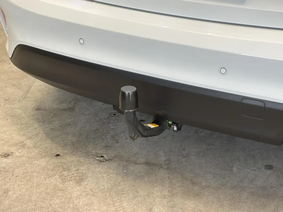 1.0 EcoB. Hybrid Titanium X Business / Virtual Dashboard / Trekhaak / Carplay / NL Auto / NAP / Keurige staat!