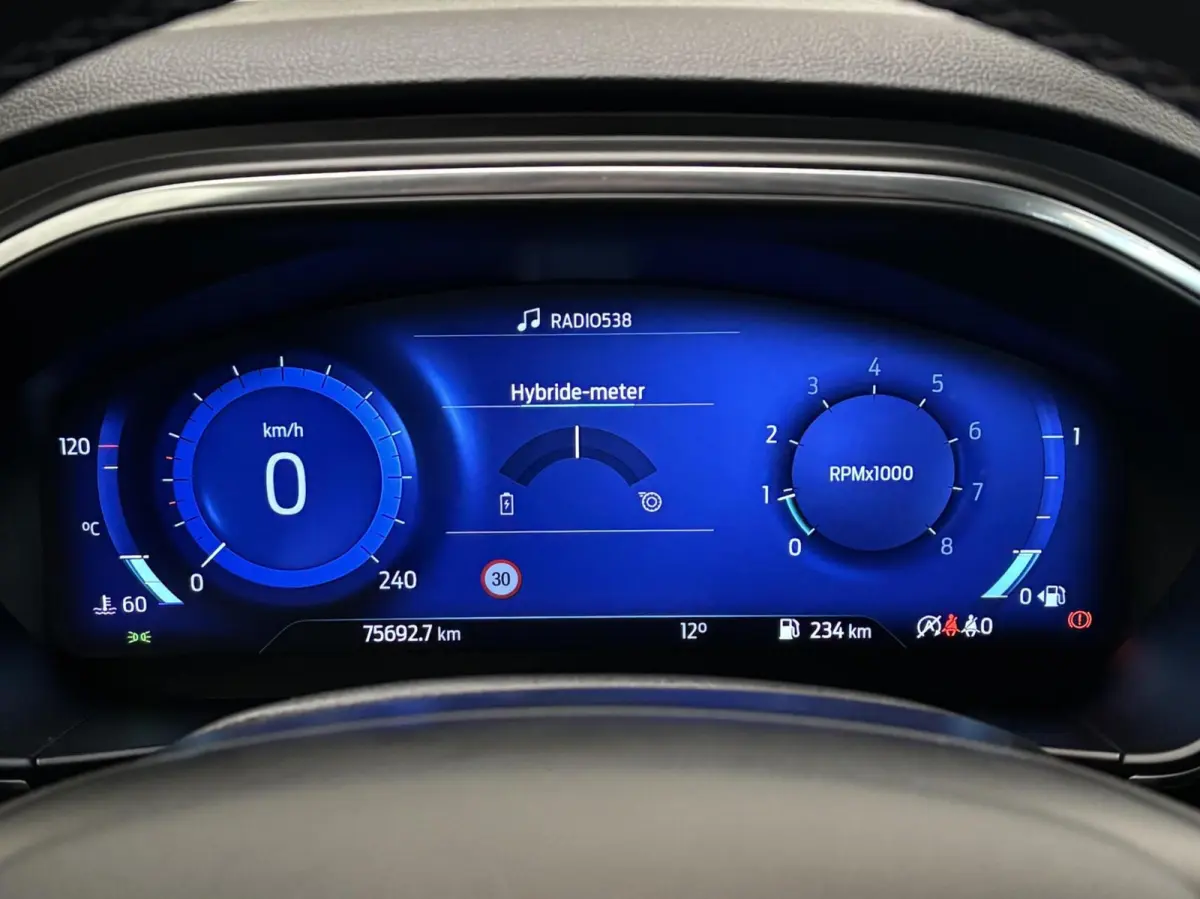 1.0 EcoB. Hybrid Titanium X Business / Virtual Dashboard / Trekhaak / Carplay / NL Auto / NAP / Keurige staat!