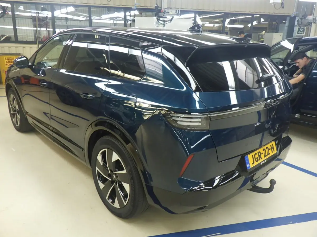 1.6 Turbo Plug-in-Hybrid GS | Panorama/schuifdak | Trekhaak | Focal | NL auto | 22.500km | Navigatie | Camera |