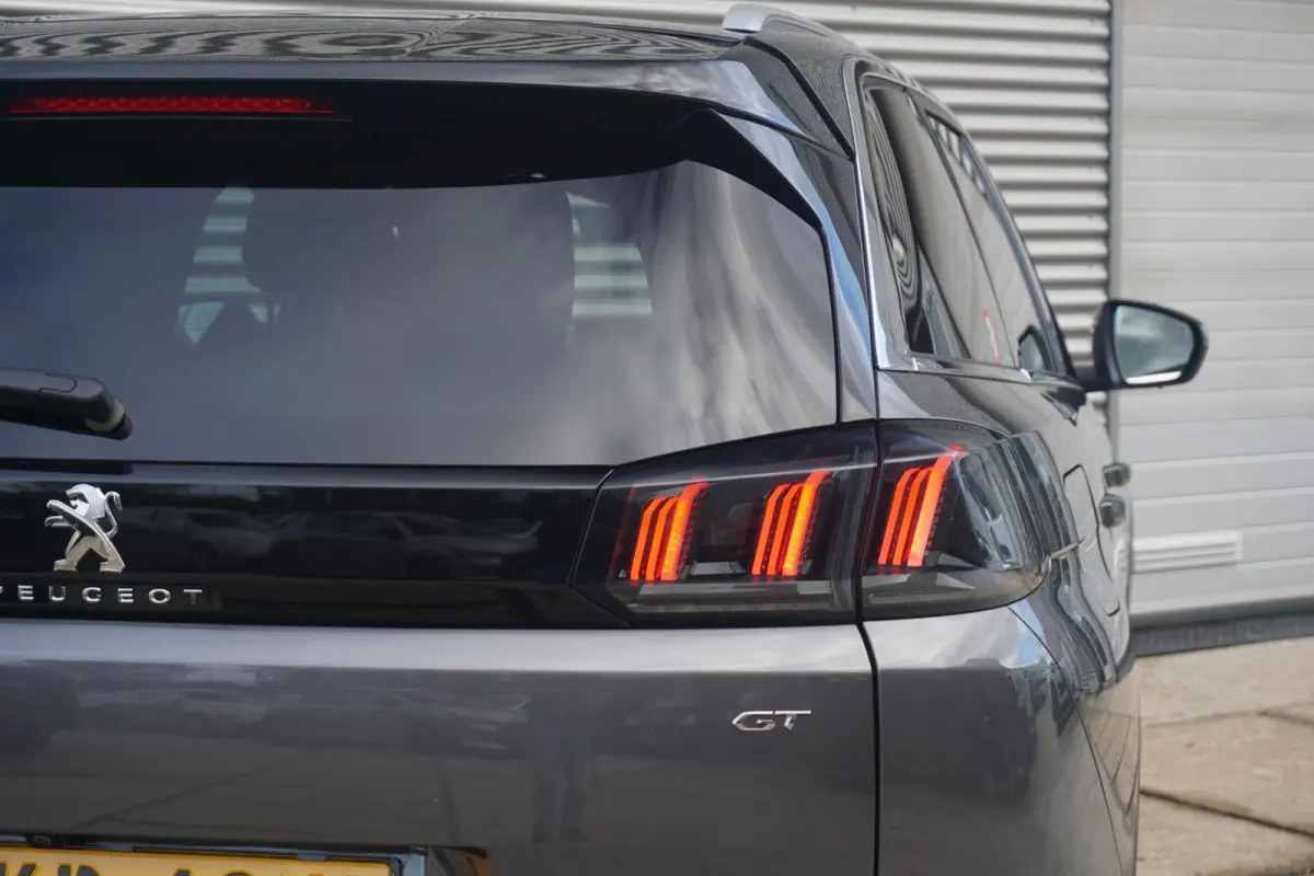 1.2 TURBO 130 GT AUTOMAAT 7-Persoons | Navigatie pro | Climate control | Privacy Glass | Full LED | Adaptive Cruise C |