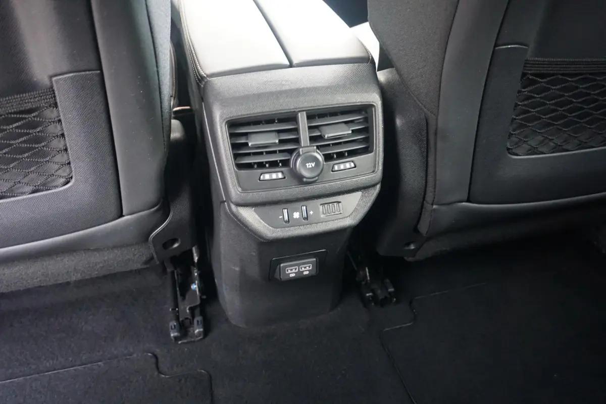 1.2 TURBO 130 GT AUTOMAAT 7-Persoons | Navigatie pro | Climate control | Privacy Glass | Full LED | Adaptive Cruise C |