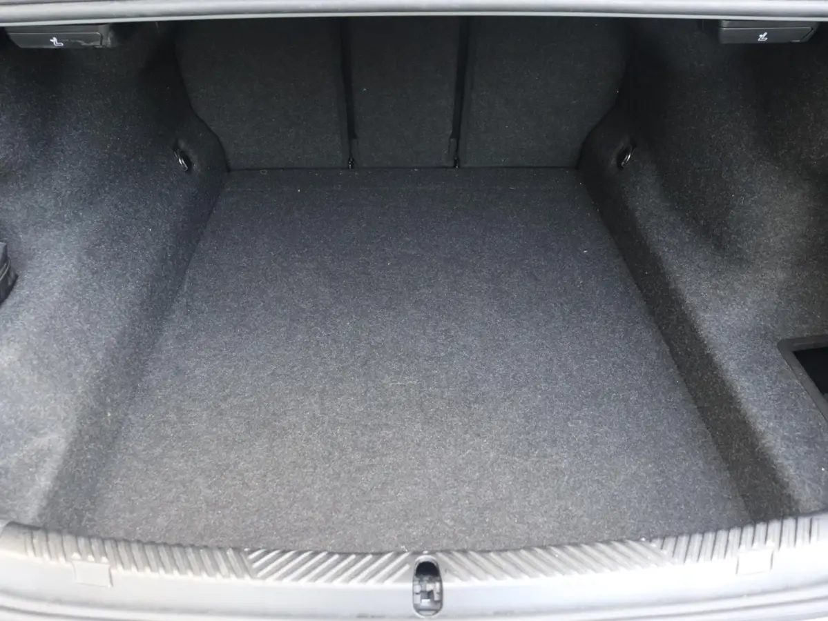 530e | M Sportpakket Pro | Panodak | Trekhaak | Head-Up | Driving Assistant Prof. | Stoelventilatie | Bowers & Wilkins | Parking Assistant Plus | 21'' LMV