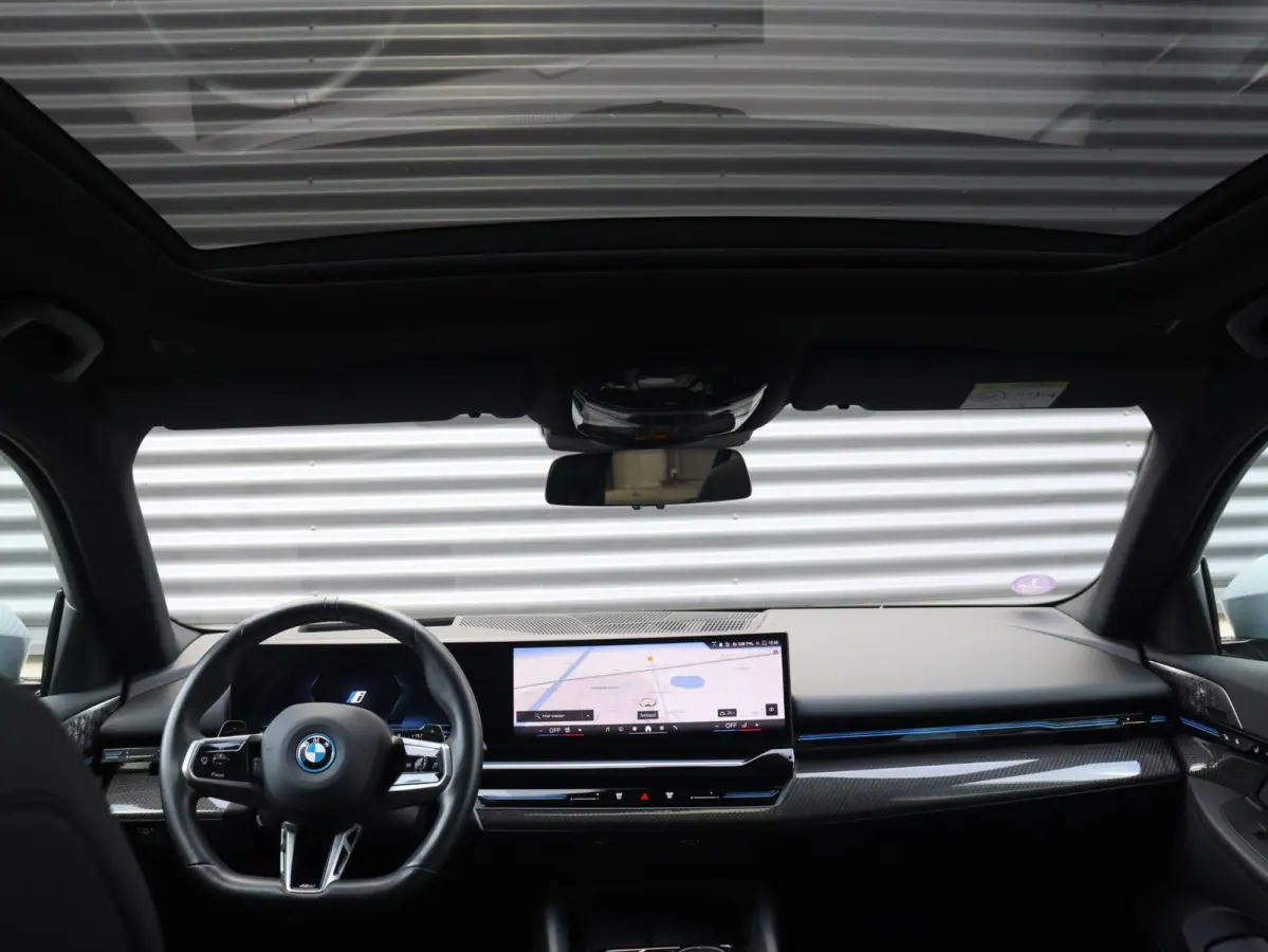 530e | M Sportpakket Pro | Panodak | Trekhaak | Head-Up | Driving Assistant Prof. | Stoelventilatie | Bowers & Wilkins | Parking Assistant Plus | 21'' LMV