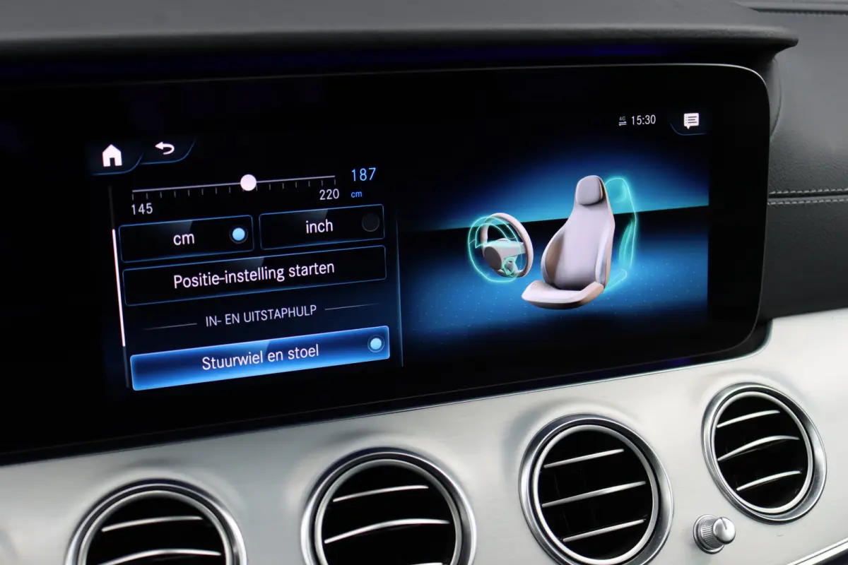 200 AMG Line | Panoramadak | Distronic+ | Burmester | Parfumering | Memory | Sfeerverlichting | Keyless Go | Augmented Reality |