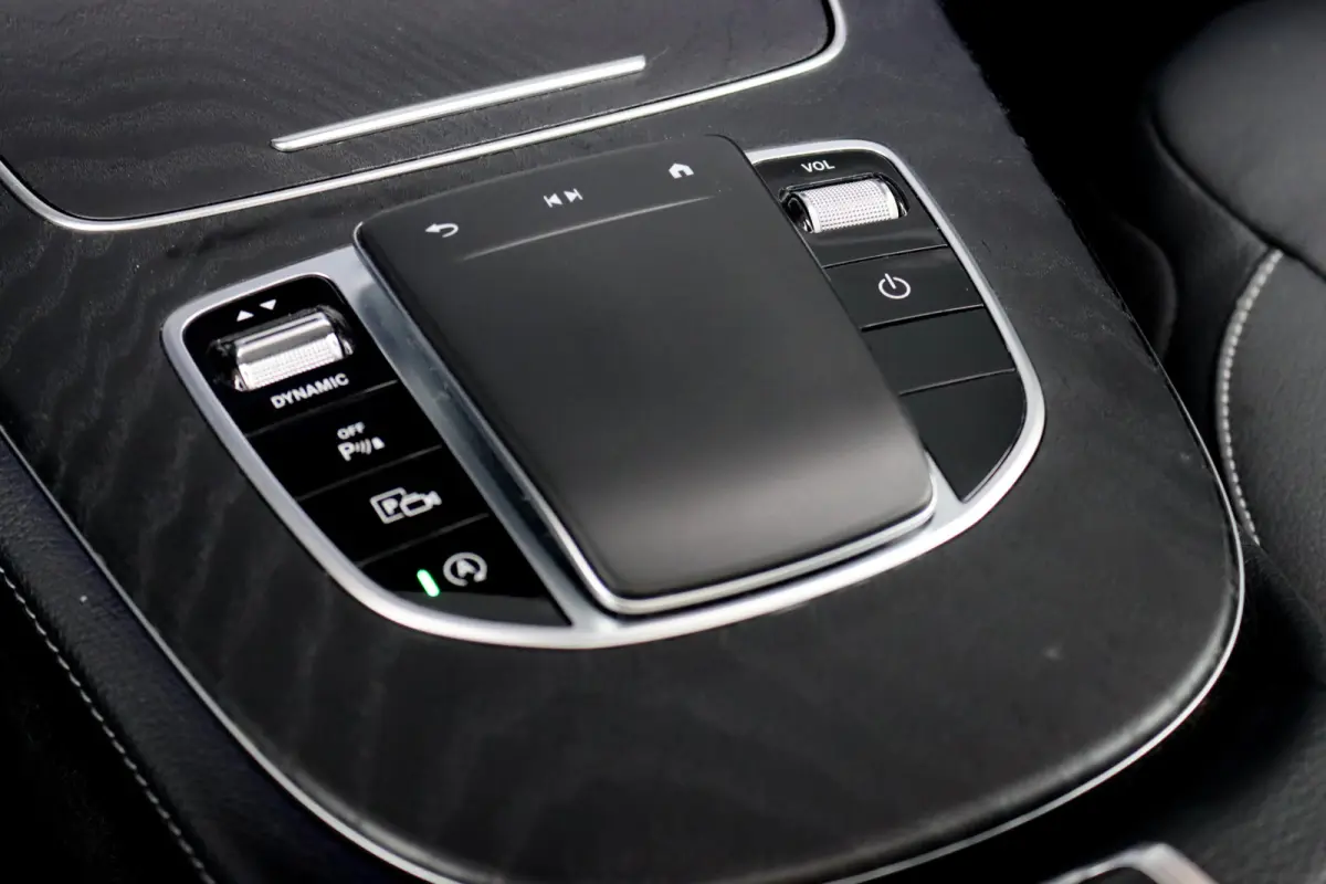 200 AMG Line | Panoramadak | Distronic+ | Burmester | Parfumering | Memory | Sfeerverlichting | Keyless Go | Augmented Reality |