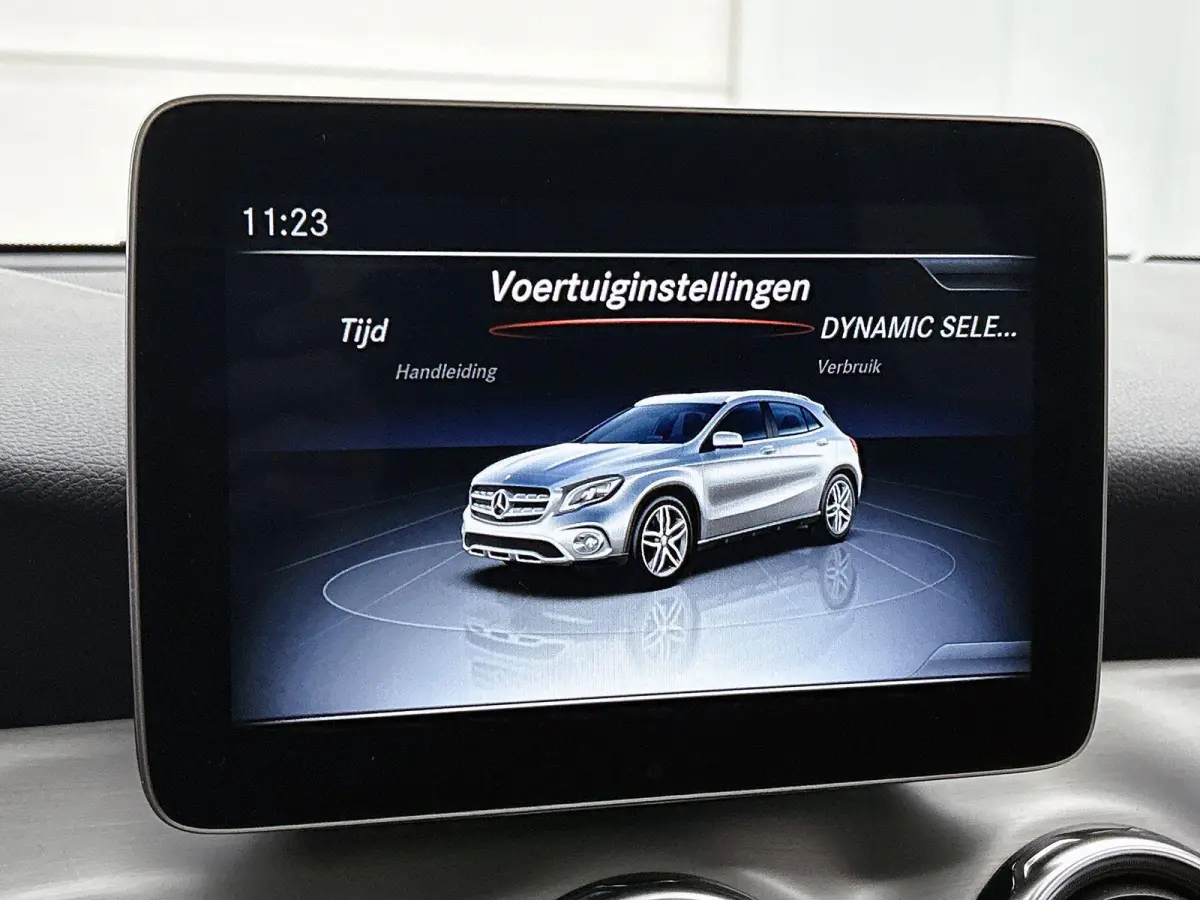 180 Business Solution AMG | WORDT VERWACHT | PANORAMADAK | STOELVERWARMING | KEYLESS | CLIMATE CONTROL | CRUISE CONTROL |