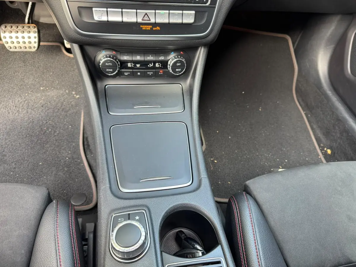 180 Business Solution AMG | WORDT VERWACHT | PANORAMADAK | STOELVERWARMING | KEYLESS | CLIMATE CONTROL | CRUISE CONTROL |