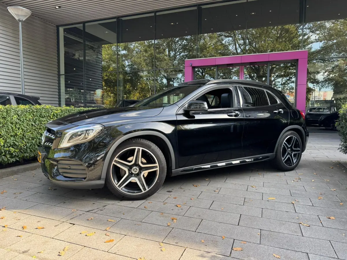 180 Business Solution AMG | WORDT VERWACHT | PANORAMADAK | STOELVERWARMING | KEYLESS | CLIMATE CONTROL | CRUISE CONTROL |