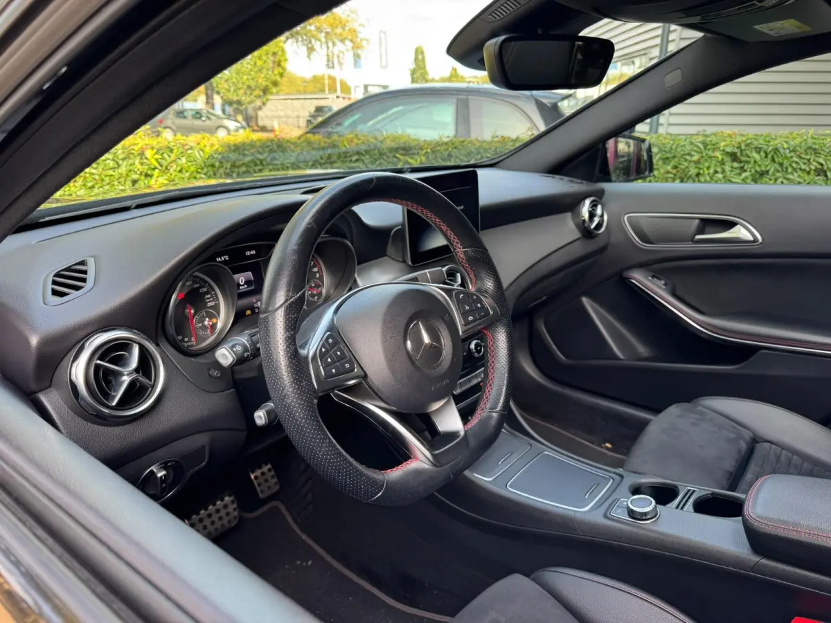 180 Business Solution AMG | WORDT VERWACHT | PANORAMADAK | STOELVERWARMING | KEYLESS | CLIMATE CONTROL | CRUISE CONTROL |