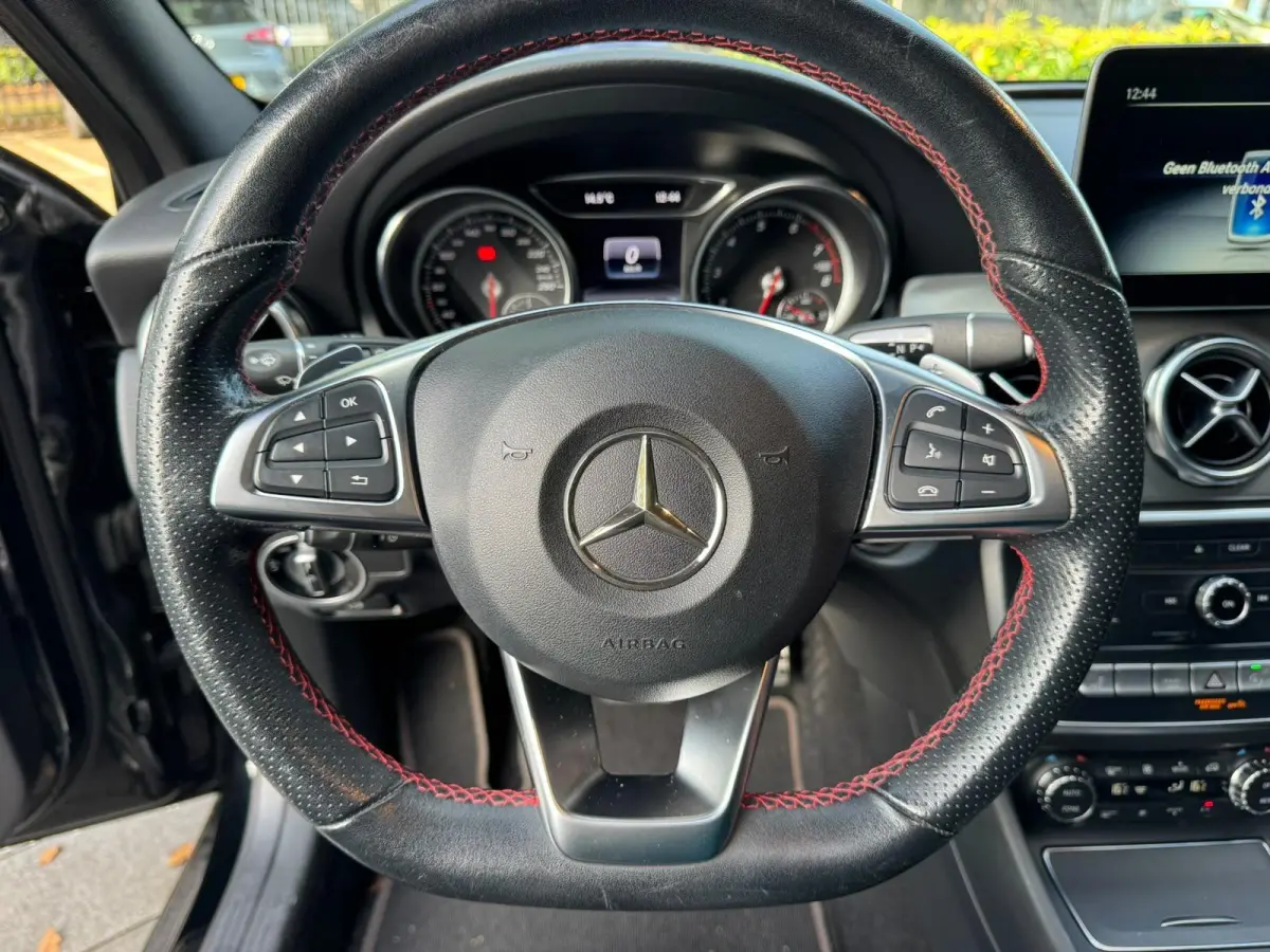 180 Business Solution AMG | WORDT VERWACHT | PANORAMADAK | STOELVERWARMING | KEYLESS | CLIMATE CONTROL | CRUISE CONTROL |
