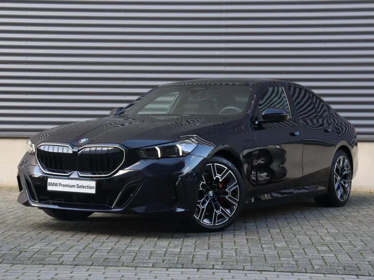550e xDrive | M Sportpakket Pro | Innovation Pack | Panodak | Head-Up | Bowers & Wilkins | Driving Assistant Prof. | Stoelventilatie | Parking Assistant Prof. | 20'' LMV