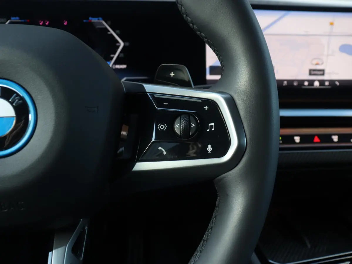 550e xDrive | M Sportpakket Pro | Innovation Pack | Panodak | Head-Up | Bowers & Wilkins | Driving Assistant Prof. | Stoelventilatie | Parking Assistant Prof. | 20'' LMV