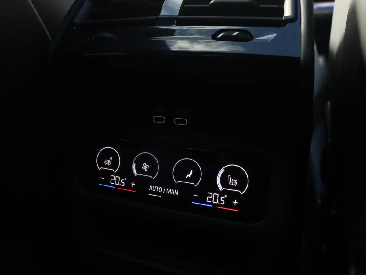 550e xDrive | M Sportpakket Pro | Innovation Pack | Panodak | Head-Up | Bowers & Wilkins | Driving Assistant Prof. | Stoelventilatie | Parking Assistant Prof. | 20'' LMV