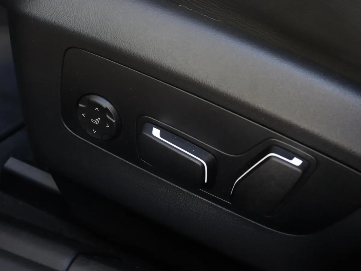 550e xDrive | M Sportpakket Pro | Innovation Pack | Panodak | Head-Up | Bowers & Wilkins | Driving Assistant Prof. | Stoelventilatie | Parking Assistant Prof. | 20'' LMV