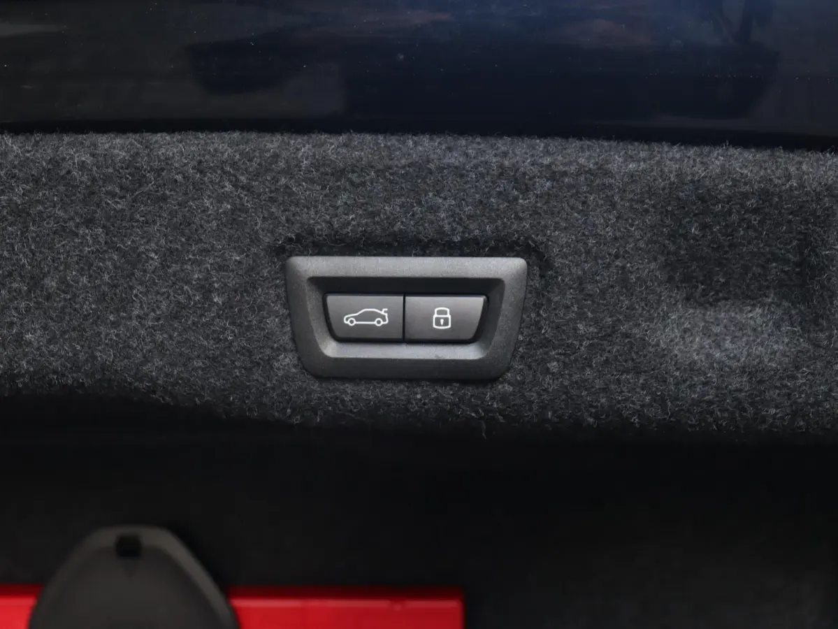 550e xDrive | M Sportpakket Pro | Innovation Pack | Panodak | Head-Up | Bowers & Wilkins | Driving Assistant Prof. | Stoelventilatie | Parking Assistant Prof. | 20'' LMV