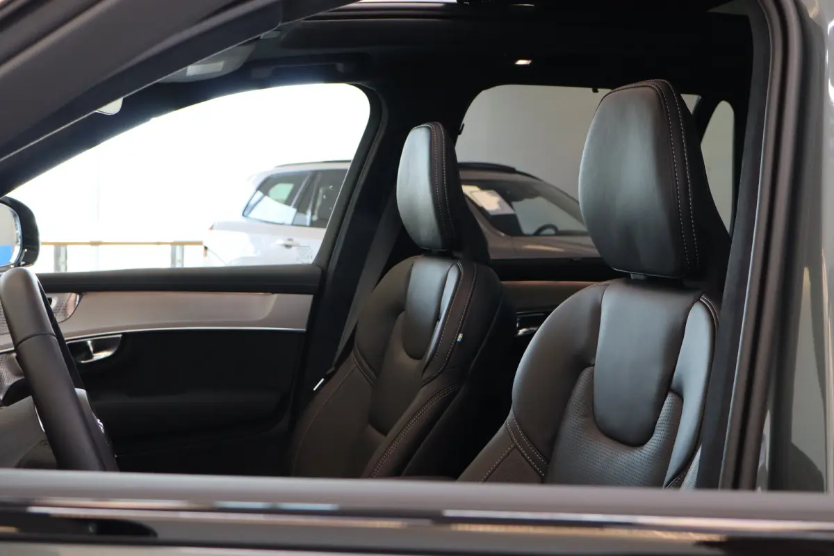 2.0 T8 Plug-in hybrid AWD Ultra Dark Exec. Ed. | 2 stoelen op derde rij | Achterbank verwarmd | Achteruitrijcamera