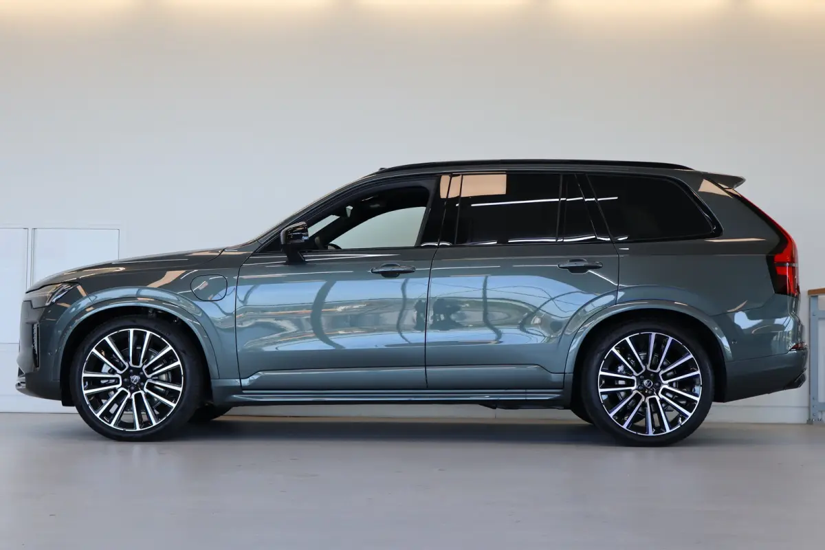2.0 T8 Plug-in hybrid AWD Ultra Dark Exec. Ed. | 2 stoelen op derde rij | Achterbank verwarmd | Achteruitrijcamera