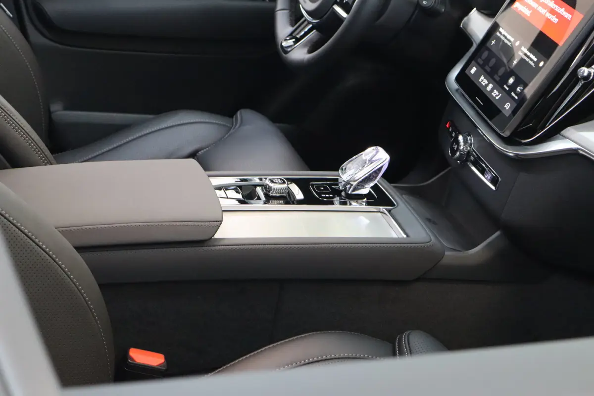 2.0 T8 Plug-in hybrid AWD Ultra Dark Exec. Ed. | 2 stoelen op derde rij | Achterbank verwarmd | Achteruitrijcamera