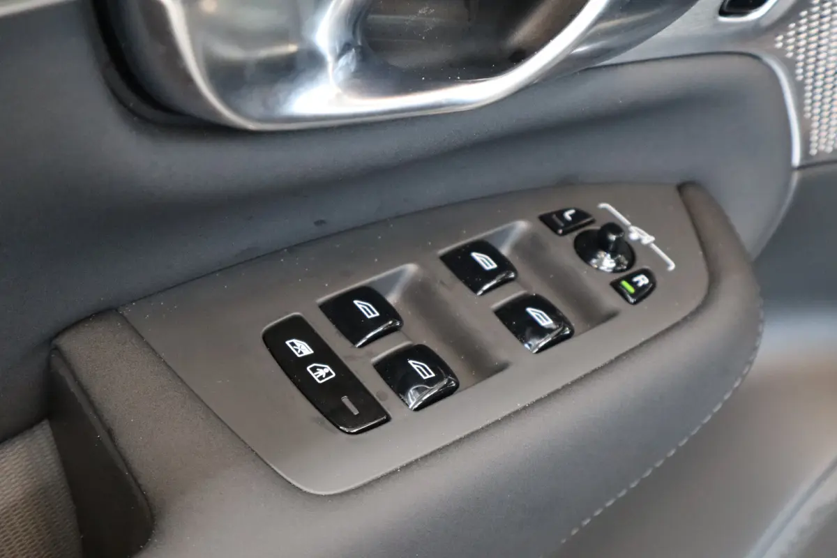 2.0 T8 Plug-in hybrid AWD Ultra Dark Exec. Ed. | 2 stoelen op derde rij | Achterbank verwarmd | Achteruitrijcamera