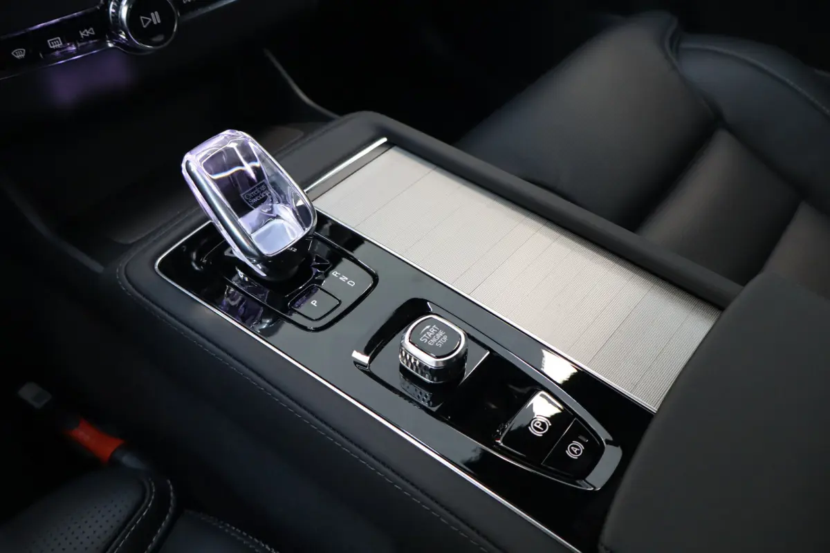 2.0 T8 Plug-in hybrid AWD Ultra Dark Exec. Ed. | 2 stoelen op derde rij | Achterbank verwarmd | Achteruitrijcamera