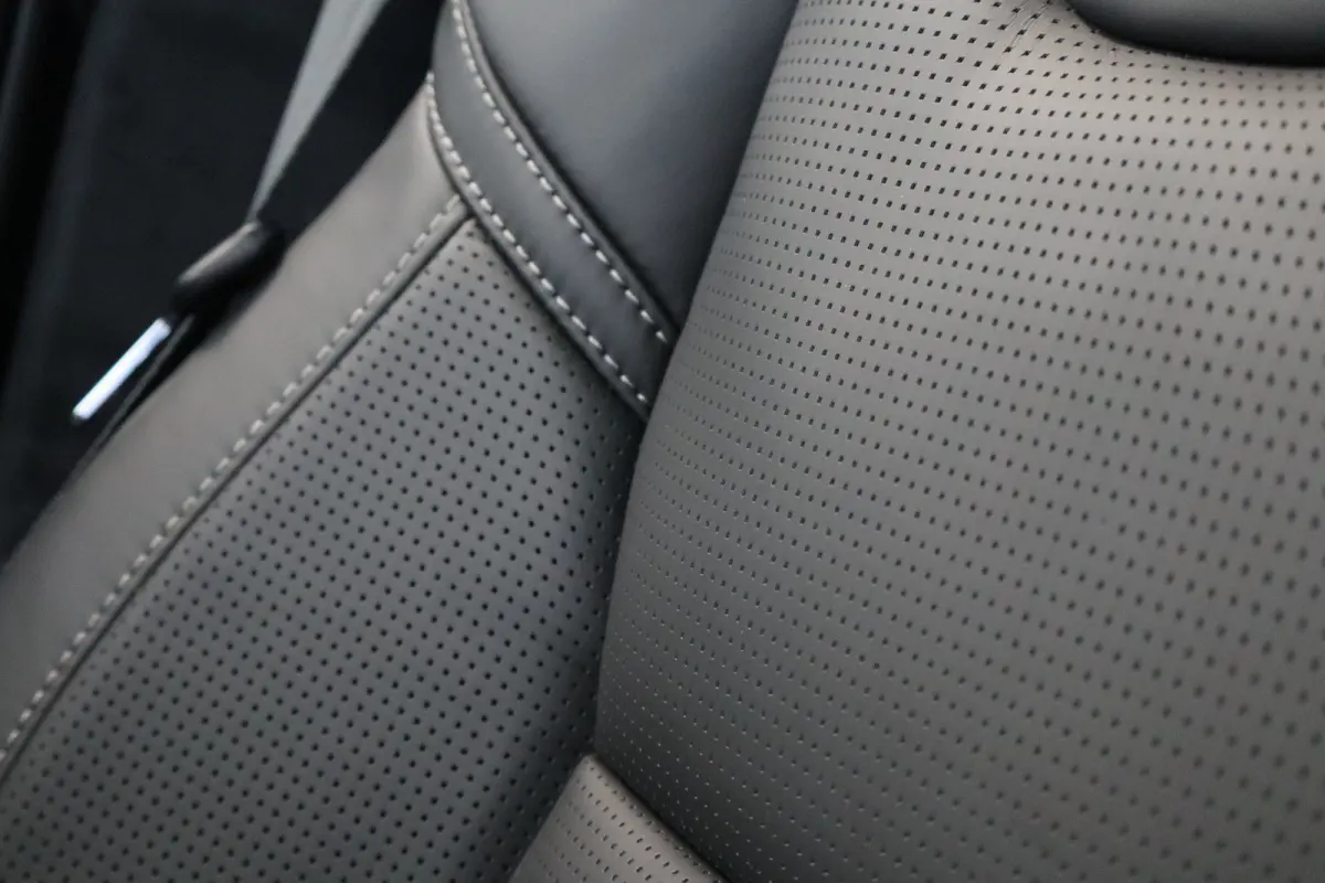 2.0 T8 Plug-in hybrid AWD Ultra Dark Exec. Ed. | 2 stoelen op derde rij | Achterbank verwarmd | Achteruitrijcamera