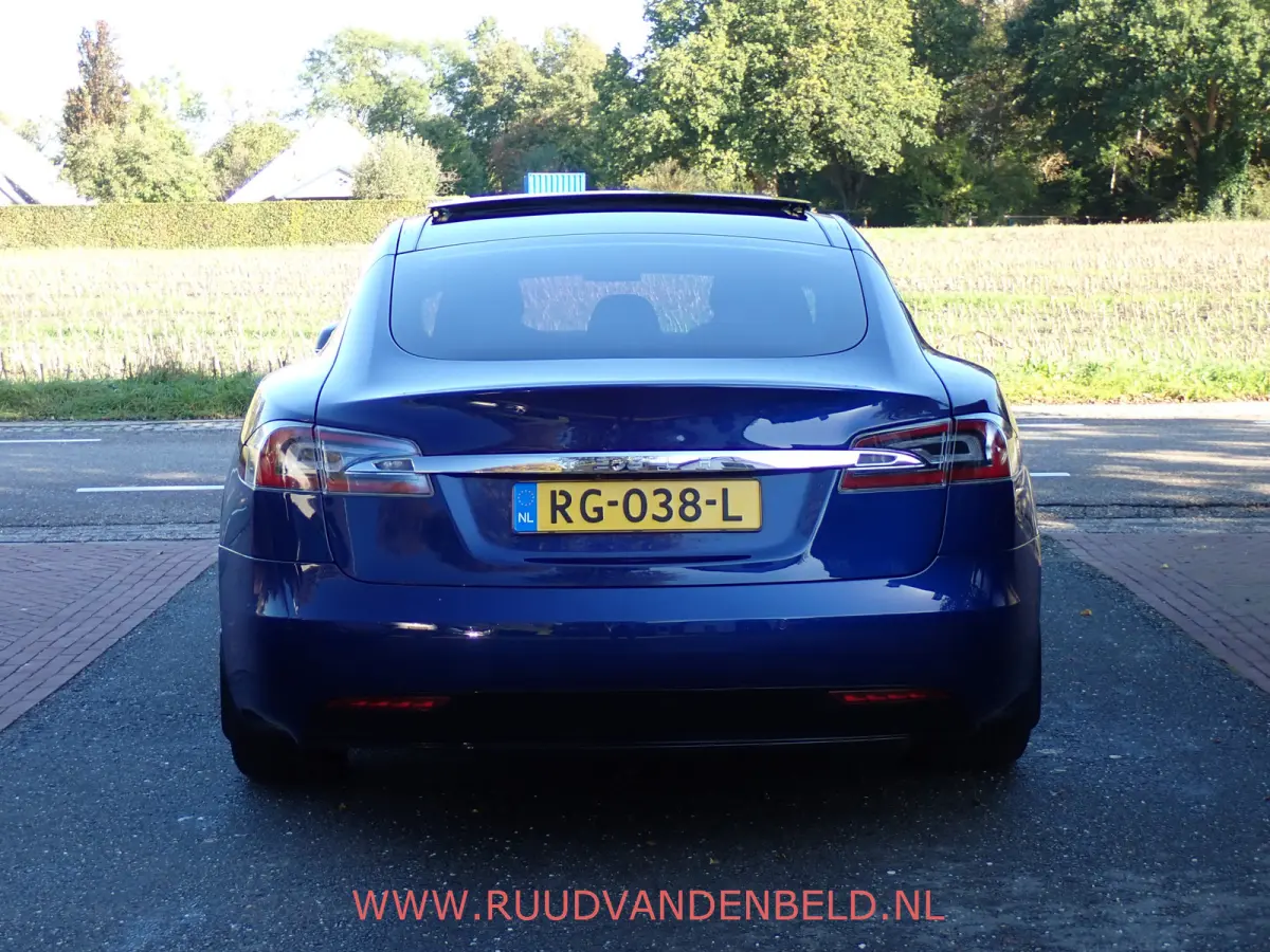 75D 86%SOH AUTOPILOT / 21-INCH / SCHUIFDAK
