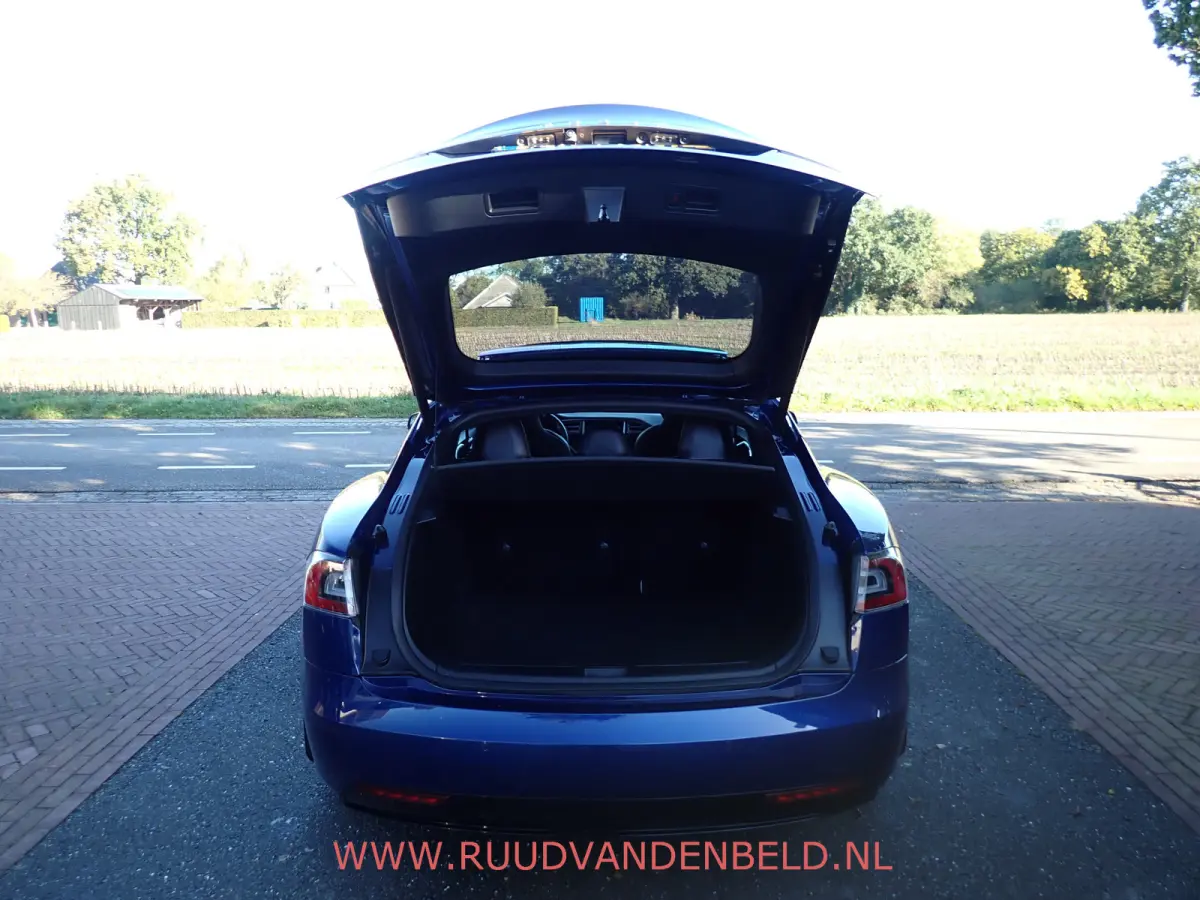 75D 86%SOH AUTOPILOT / 21-INCH / SCHUIFDAK