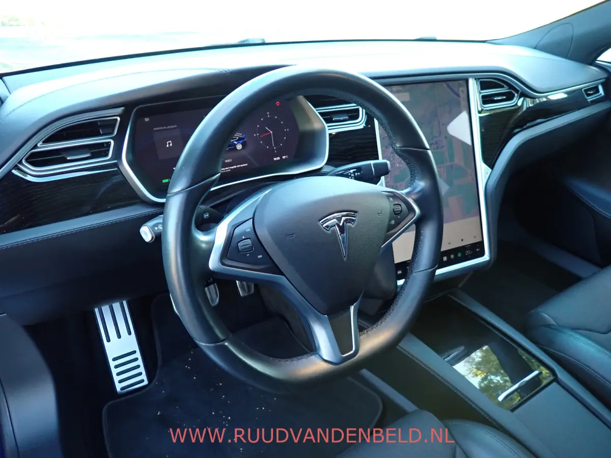 75D 86%SOH AUTOPILOT / 21-INCH / SCHUIFDAK