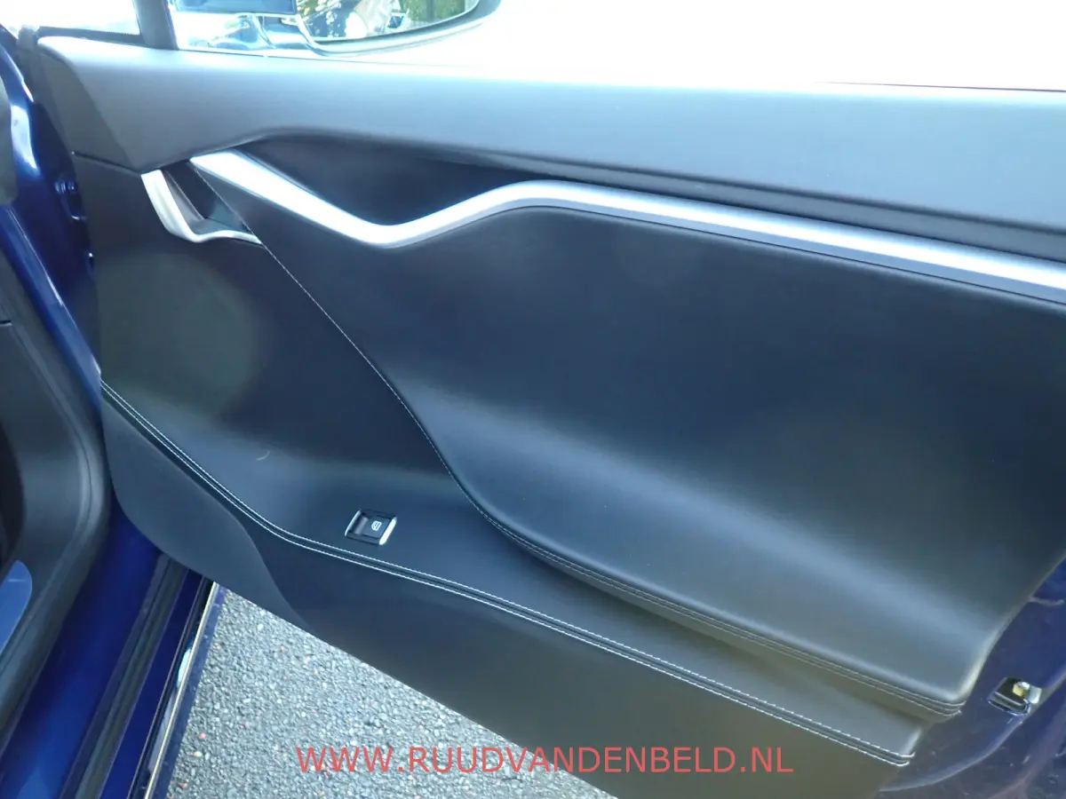 75D 86%SOH AUTOPILOT / 21-INCH / SCHUIFDAK