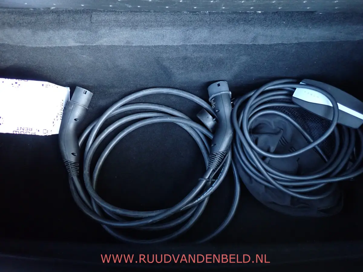 75D 86%SOH AUTOPILOT / 21-INCH / SCHUIFDAK