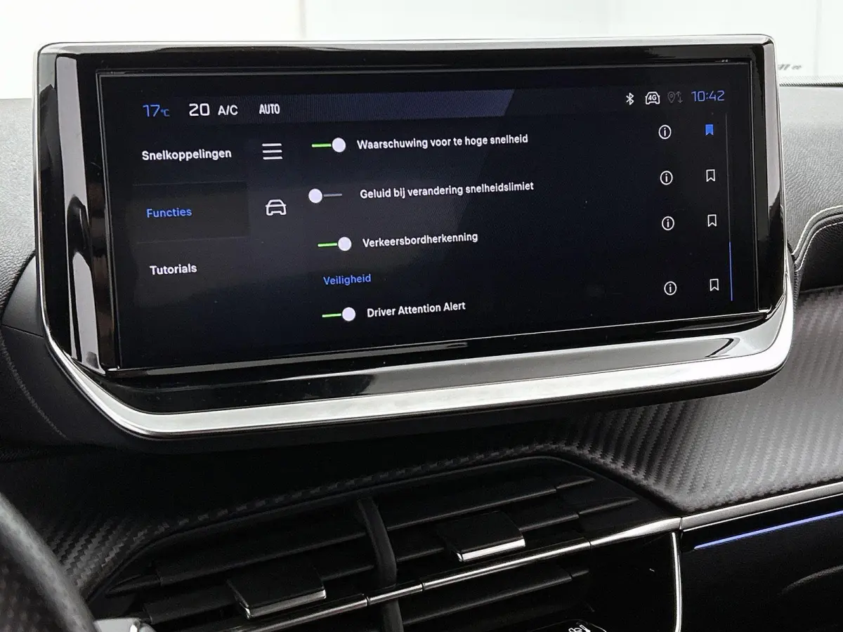 SUV GT Hybrid 145pk Automaat | Navigatie via draadloze Apple Carplay / Android Auto | Achteruitrijcamera | Climate Control | Cruise Control | Full Led koplampen | Parkeersensoren v+a | Keyle