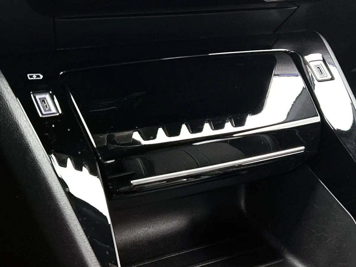 SUV GT Hybrid 145pk Automaat | Navigatie via draadloze Apple Carplay / Android Auto | Achteruitrijcamera | Climate Control | Cruise Control | Full Led koplampen | Parkeersensoren v+a | Keyle