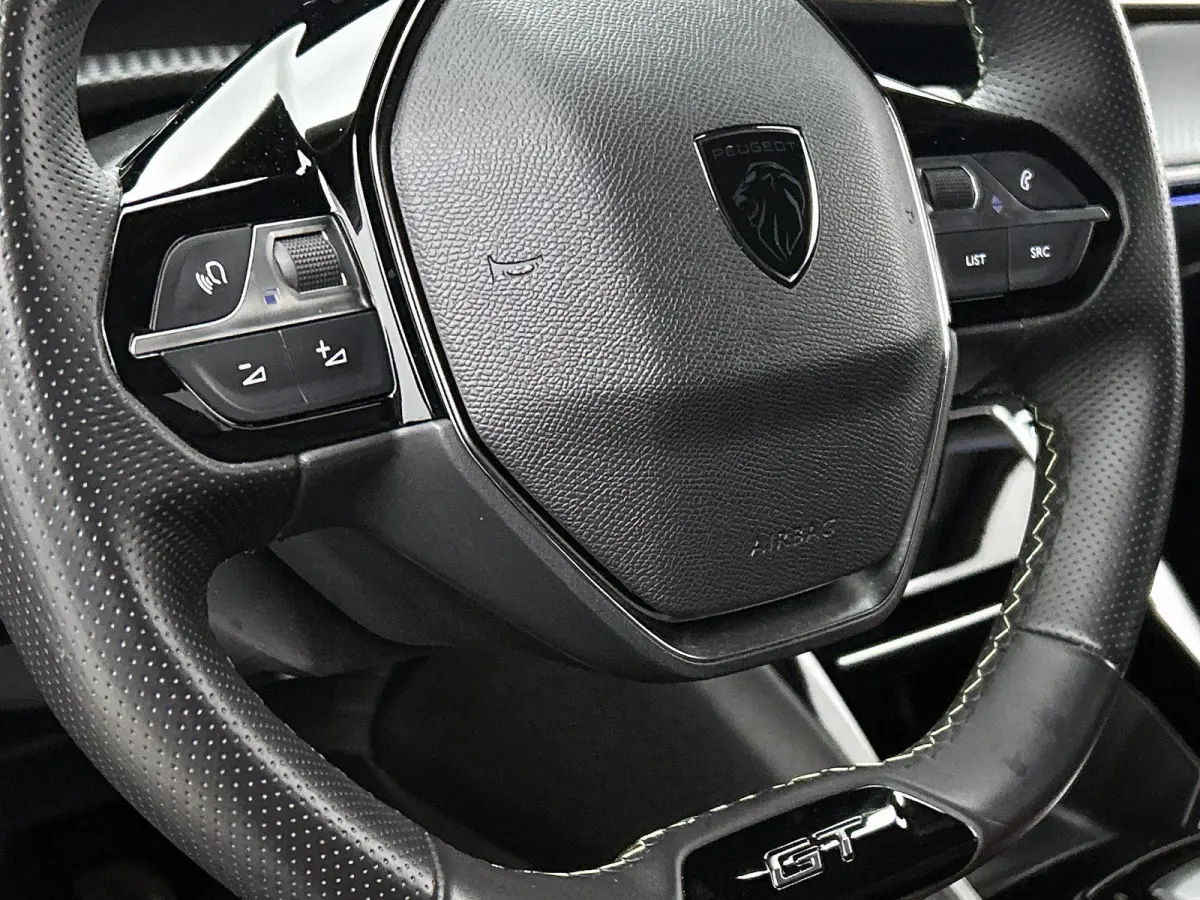 SUV GT Hybrid 145pk Automaat | Navigatie via draadloze Apple Carplay / Android Auto | Achteruitrijcamera | Climate Control | Cruise Control | Full Led koplampen | Parkeersensoren v+a | Keyle