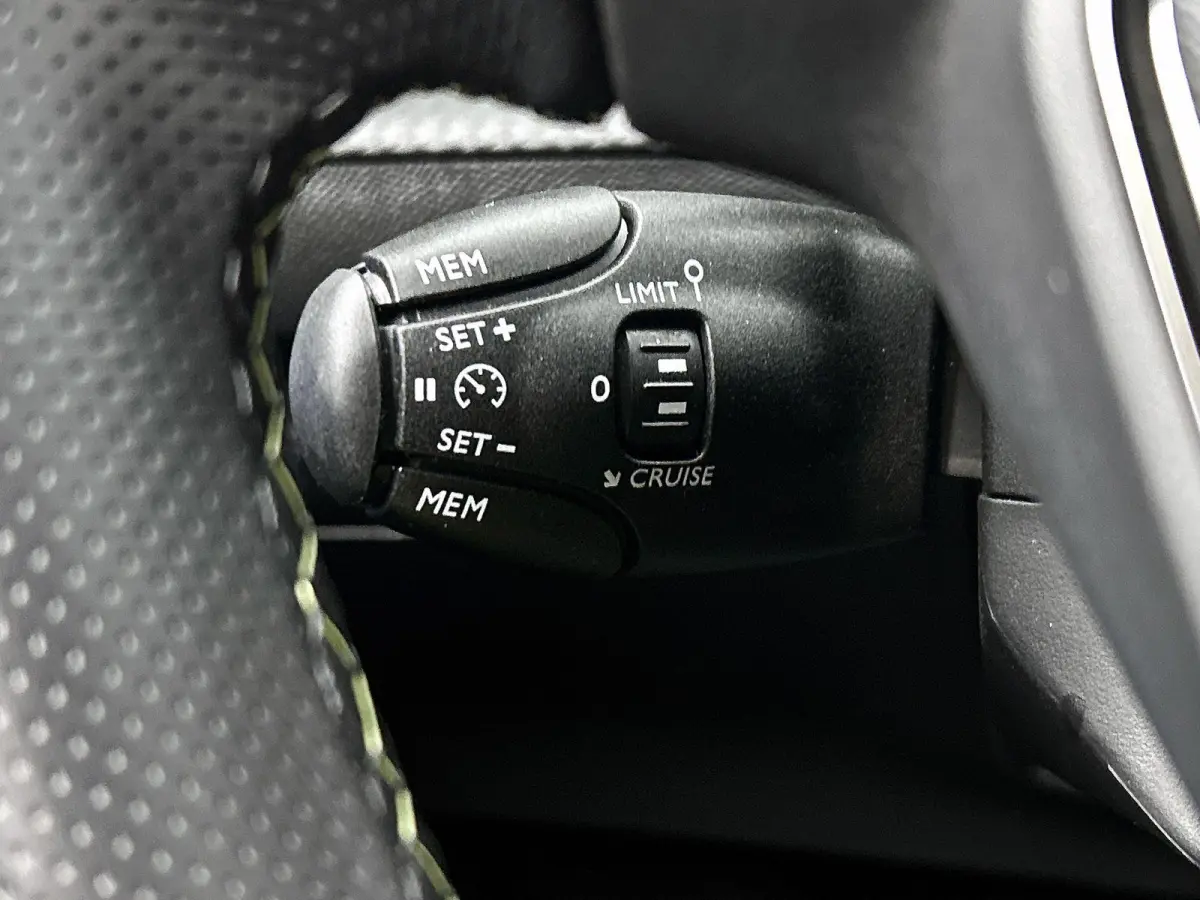 SUV GT Hybrid 145pk Automaat | Navigatie via draadloze Apple Carplay / Android Auto | Achteruitrijcamera | Climate Control | Cruise Control | Full Led koplampen | Parkeersensoren v+a | Keyle