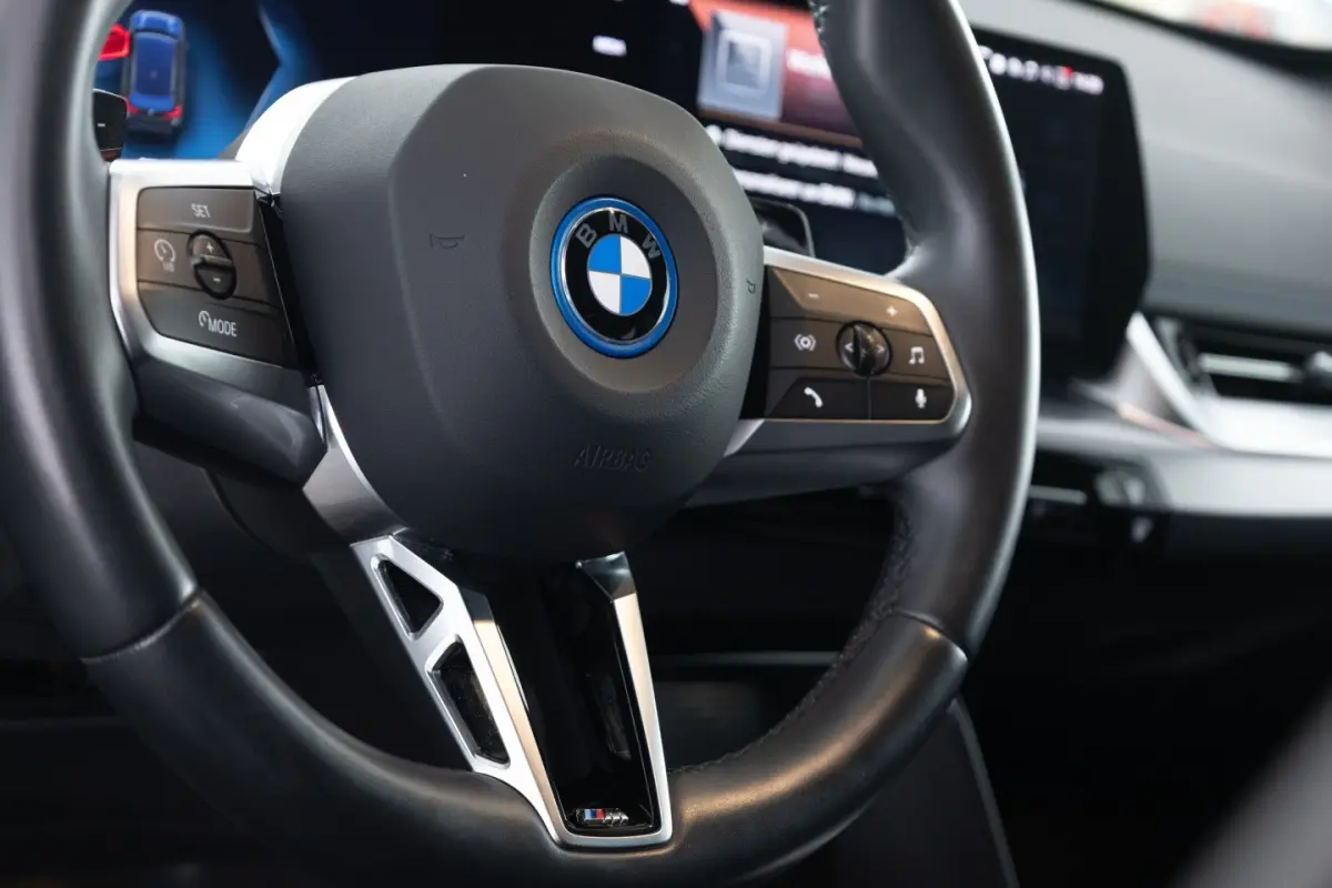 xDrive25e M-Sport | harman/kardon | Half LEDER *SOH 95.2%*