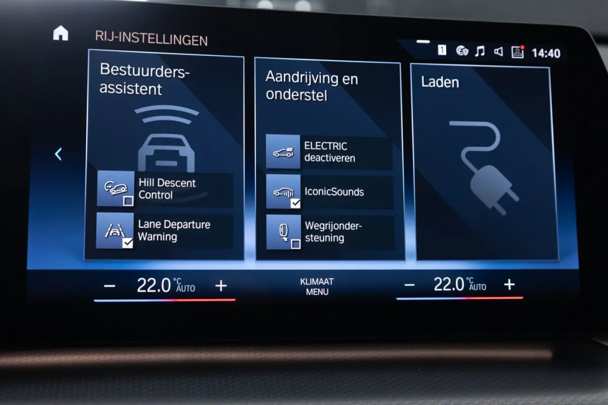xDrive25e M-Sport | harman/kardon | Half LEDER *SOH 95.2%*