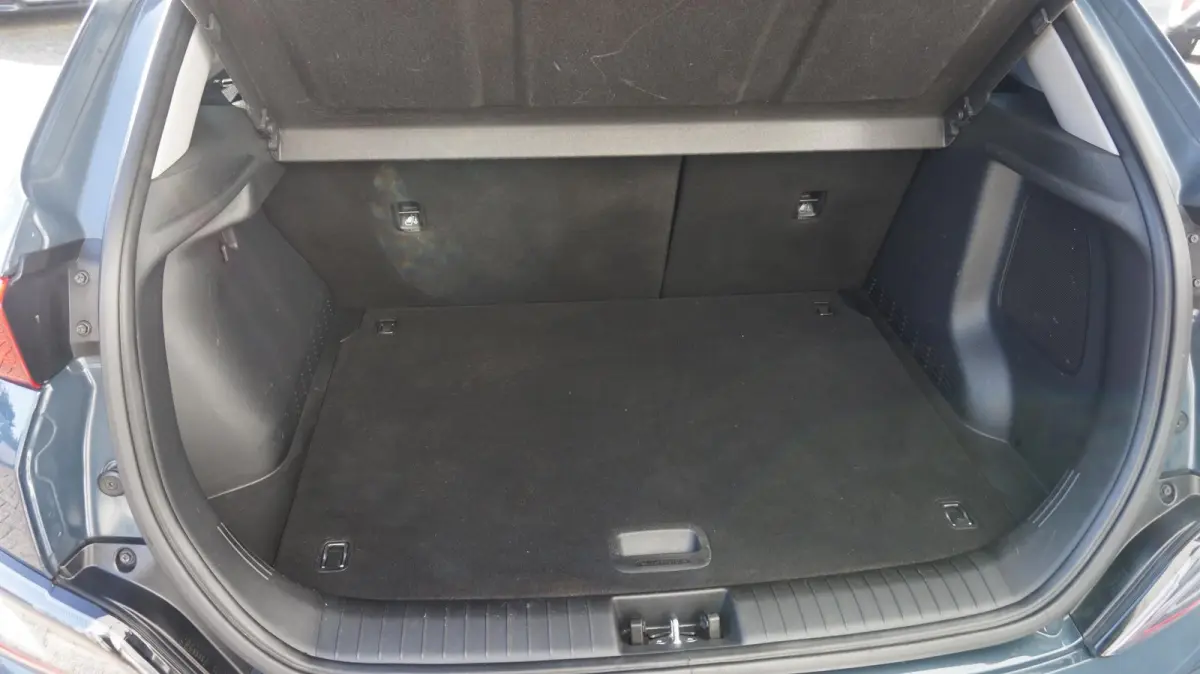 EV Premium 64 kWh NL auto
