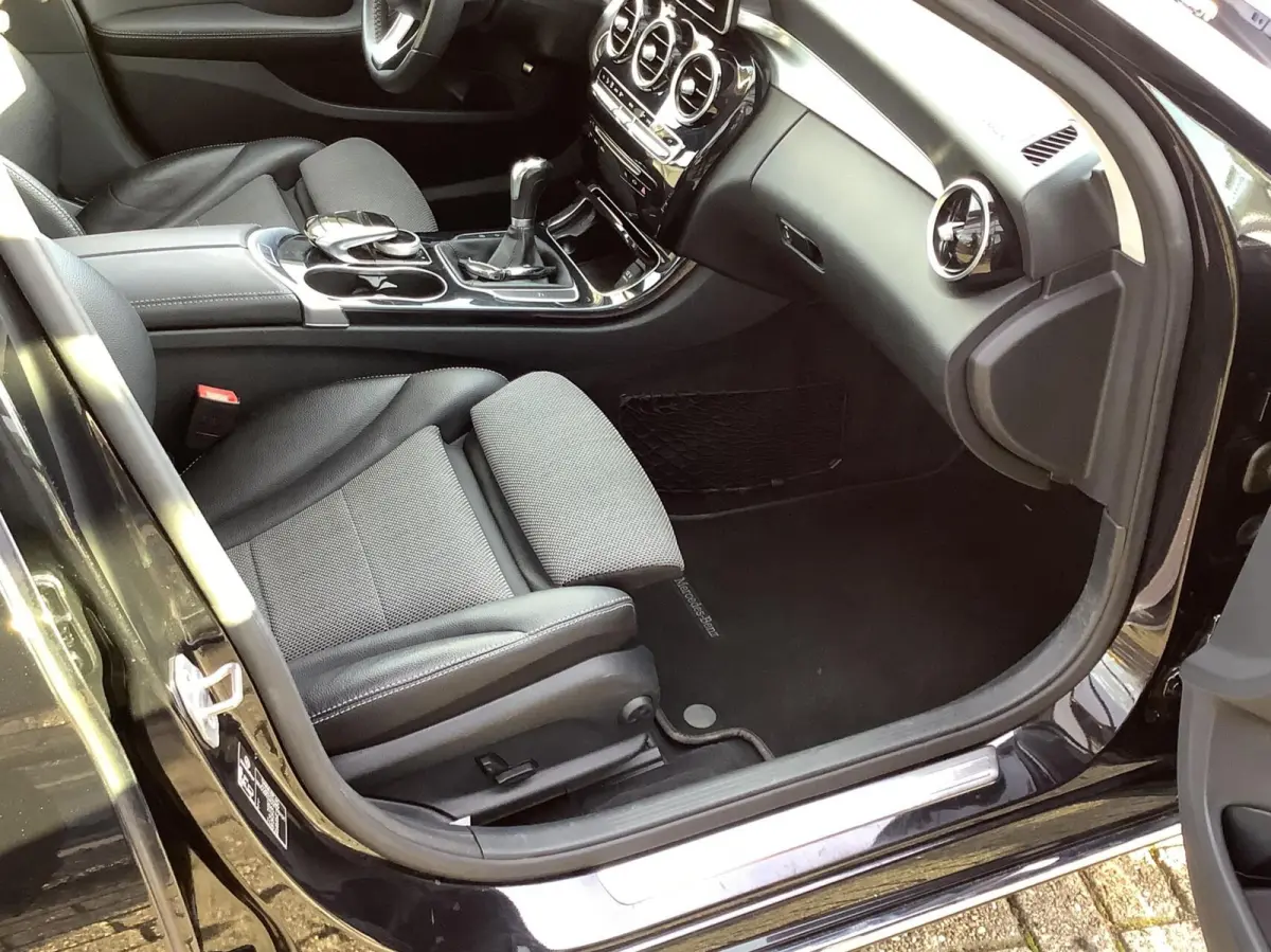 180 Ambition navi, cruise, parkeersensoren