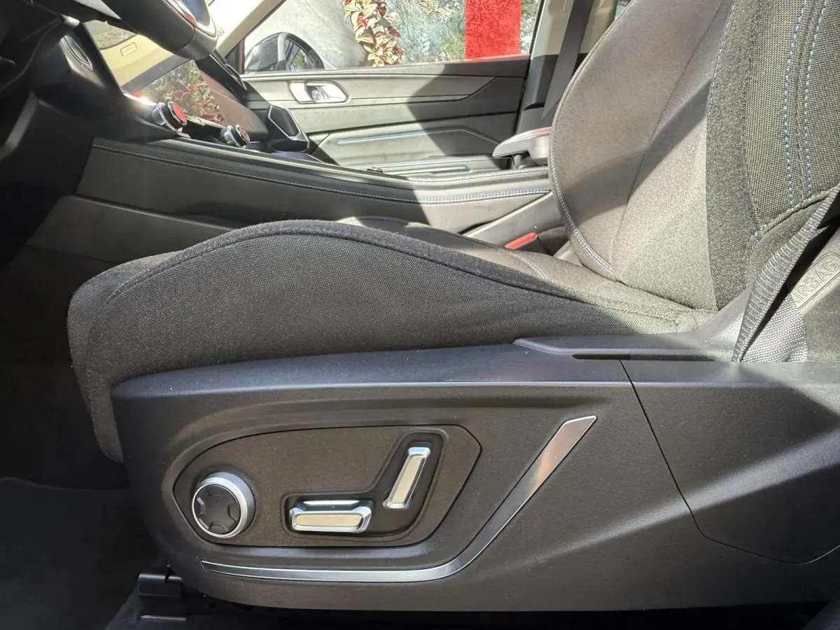 1.5 | SOH 93,35% | Panoramadak | Climate control | PDC + Camera | Apple Carplay/Android Auto | LM Velgen