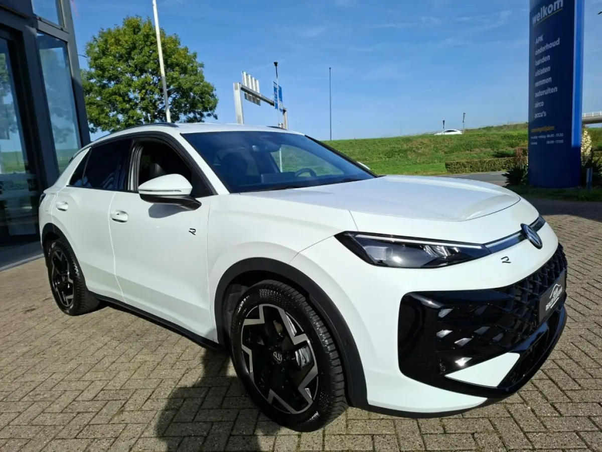 1.5 ETSI R-LINE FIRST AUTOMAAT NAVI LMV PDC-CAMERA WINTERPACK