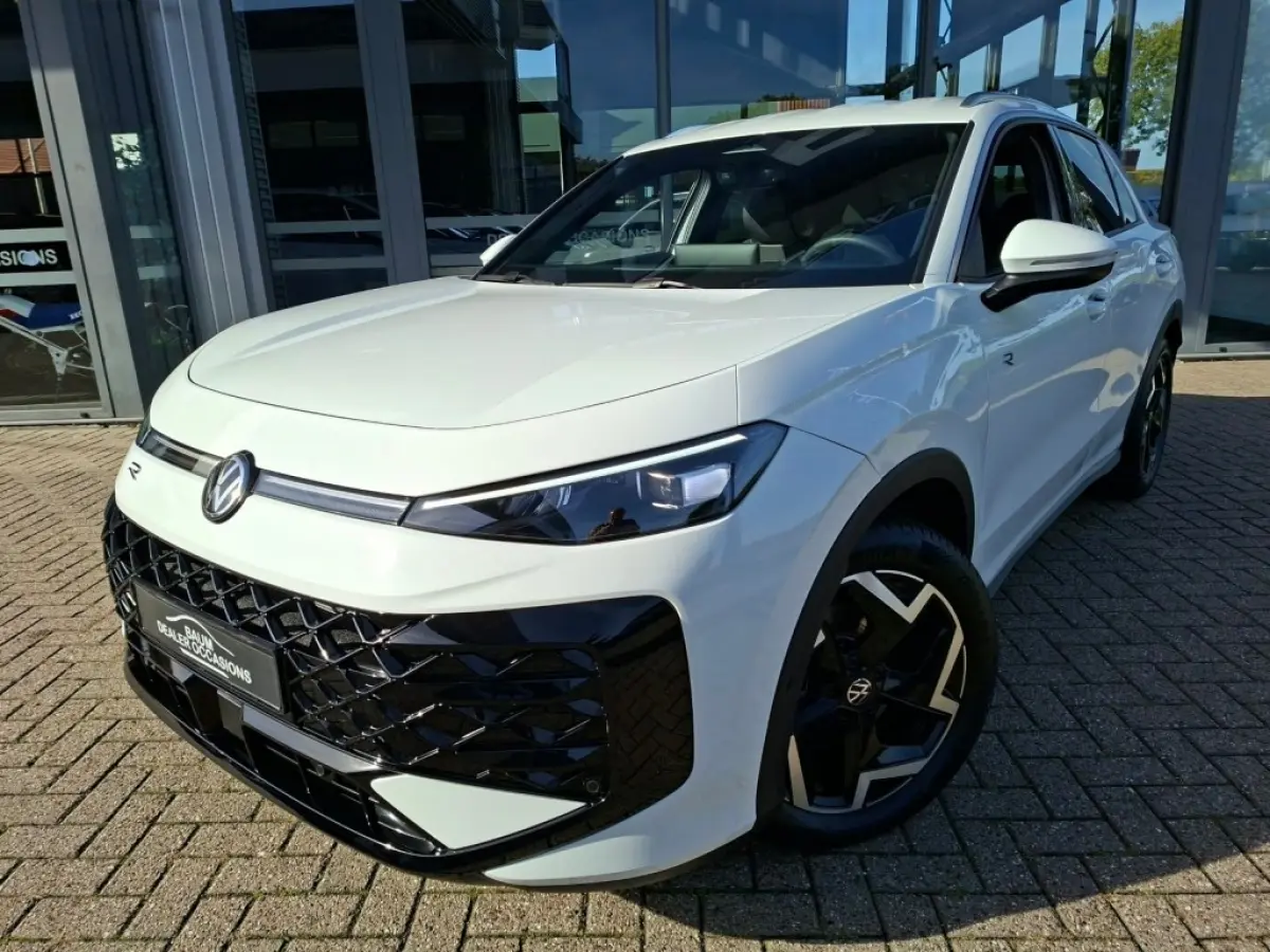 1.5 ETSI R-LINE FIRST AUTOMAAT NAVI LMV PDC-CAMERA WINTERPACK