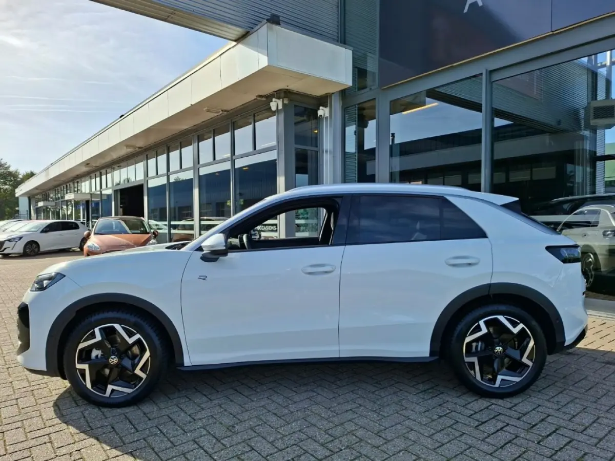 1.5 ETSI R-LINE FIRST AUTOMAAT NAVI LMV PDC-CAMERA WINTERPACK