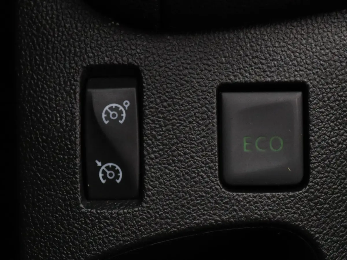 90pk TCe Limited Apple Carplay/Android Auto | Climate