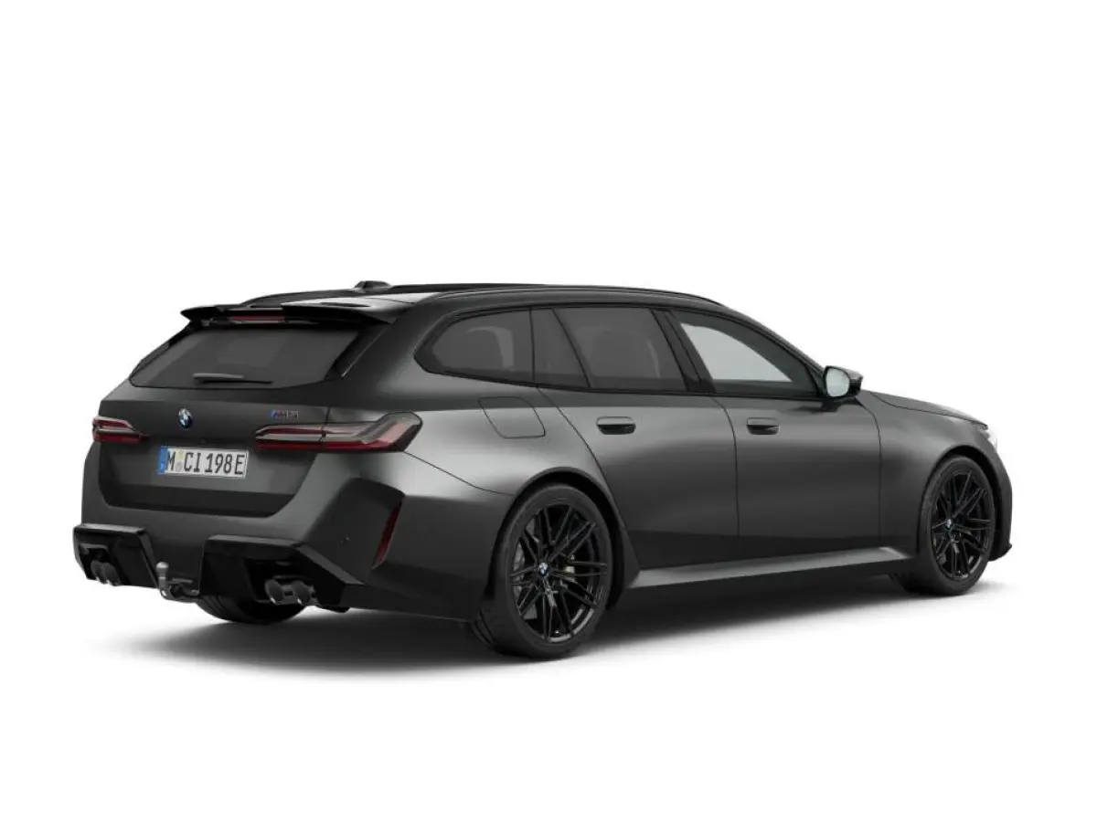 M5 Comfort Pack | Achterspoiler | Elektrische Trekhaak | Glazen Panoramadak | Driving Assistant Professional