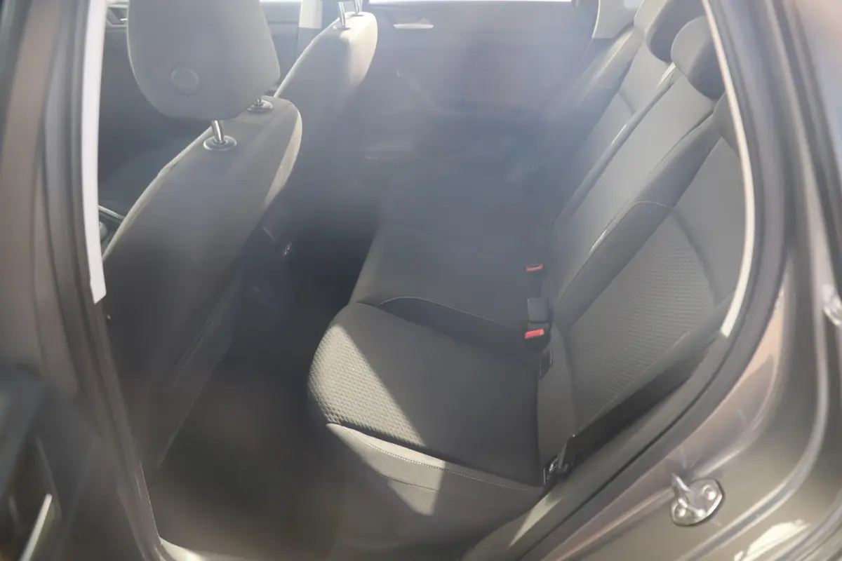 1.0 TSI Comfortline Business 95PK Navigatie Carplay Android Climate Adaptive Cruise Control Parkeersensoren