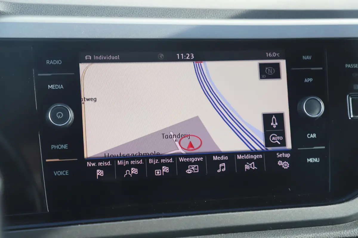 1.0 TSI Comfortline Business 95PK Navigatie Carplay Android Climate Adaptive Cruise Control Parkeersensoren