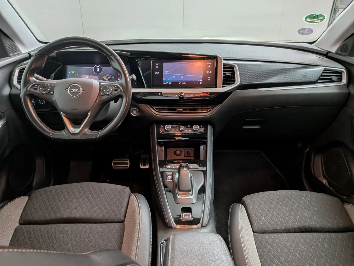 1.6 Turbo Plug-In Hybrid GS | Achteruitrijcamera | Apple Carplay/Android Auto|telefoonintegratie premium | Centrale deurvergrendeling met afstandsbediening