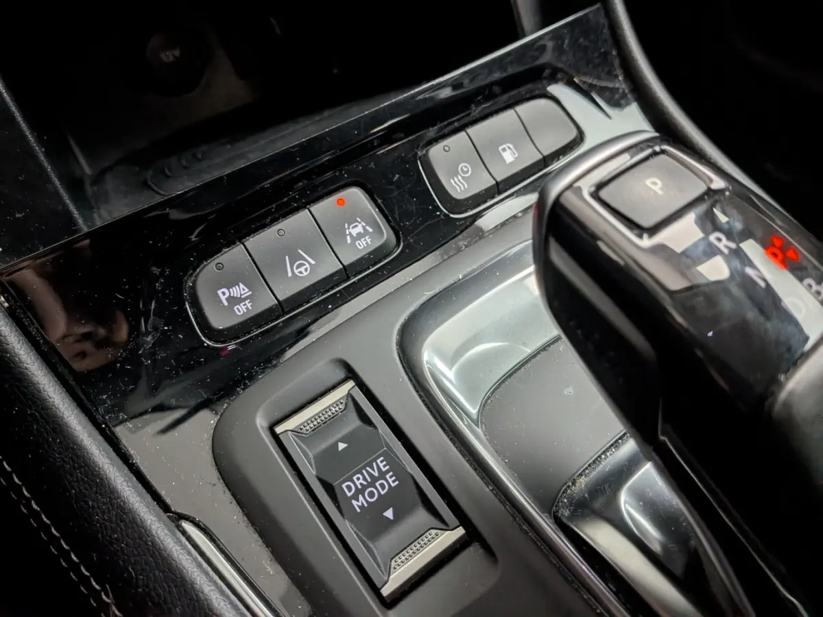 1.6 Turbo Plug-In Hybrid GS | Achteruitrijcamera | Apple Carplay/Android Auto|telefoonintegratie premium | Centrale deurvergrendeling met afstandsbediening
