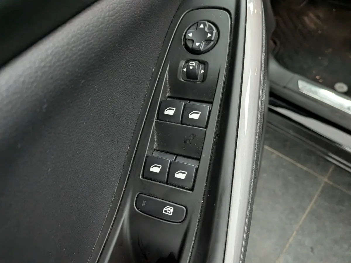 1.6 Turbo Plug-In Hybrid GS | Achteruitrijcamera | Apple Carplay/Android Auto|telefoonintegratie premium | Centrale deurvergrendeling met afstandsbediening